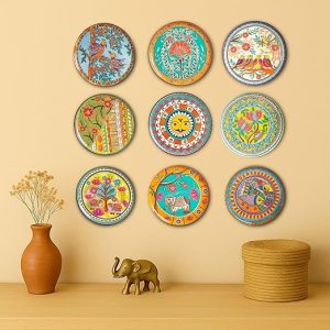 Hand-painted wall decor items
